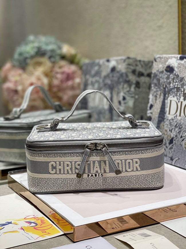 DIOR DIORTRAVEL VANITY CASE grey Dior Oblique Embroidery S5481VR