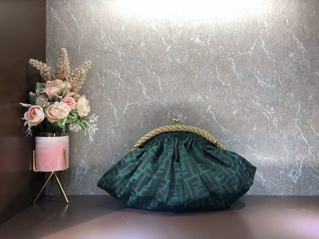 FENDI leather bag F7641 green