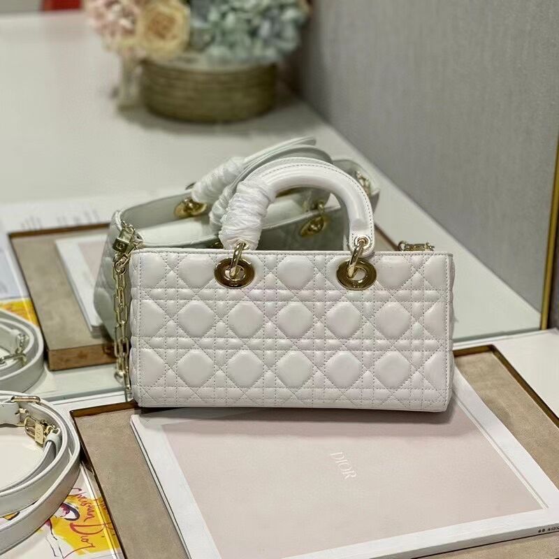 MEDIUM LADY DIOR BAG Cannage Lambskin C2820 white