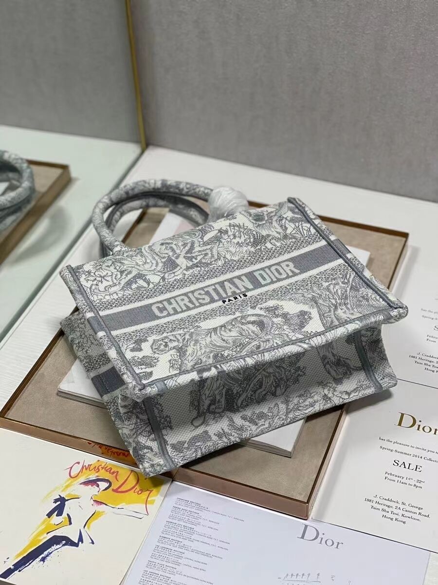 SMALL DIOR BOOK TOTE Embroidery C1331-2