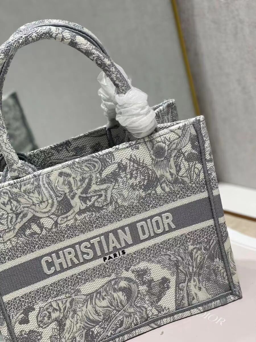 SMALL DIOR BOOK TOTE Embroidery C1331-2