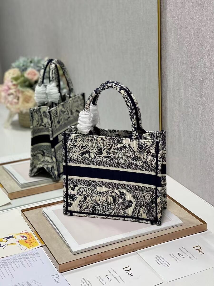 SMALL DIOR BOOK TOTE Embroidery C1331-3