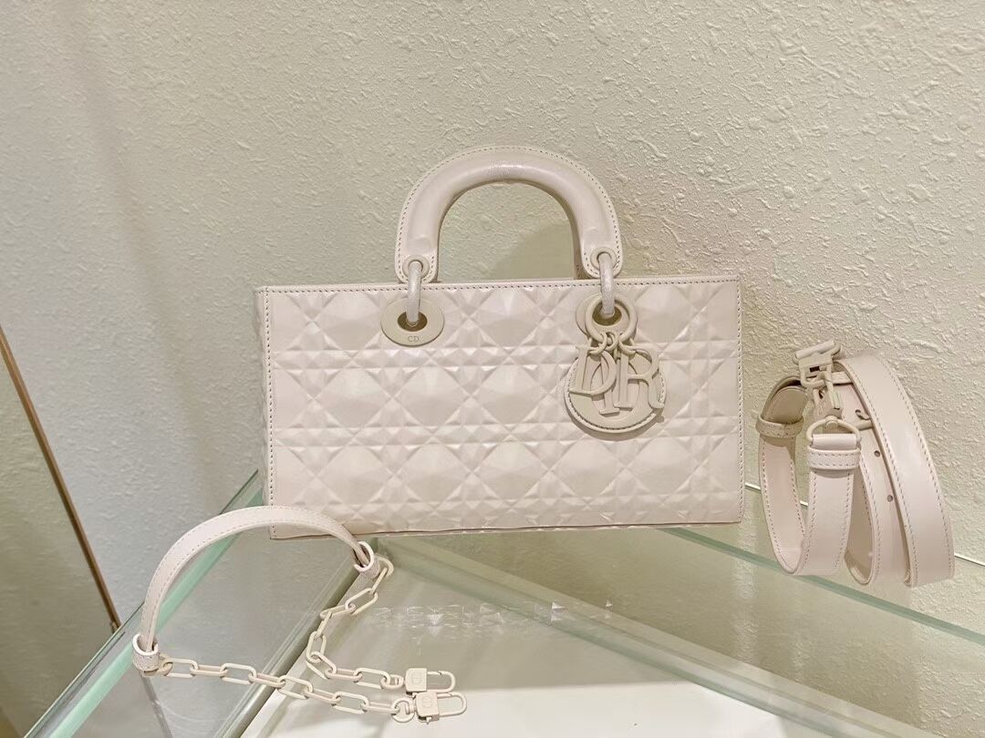 MEDIUM LADY DIOR BAG Cannage Lambskin C2811 CREAM