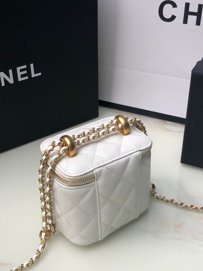 Chanel mini Shoulder Bag Lambskin & Gold-Tone Metal AP2292 white