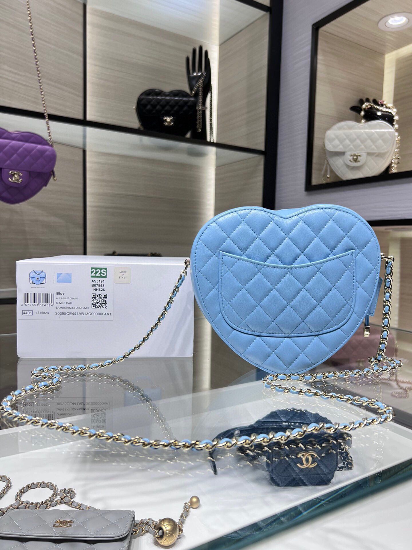 Chanel 2022S Love Heart Original Lambskin Crossbody Chain Bag AS3191Y Blue