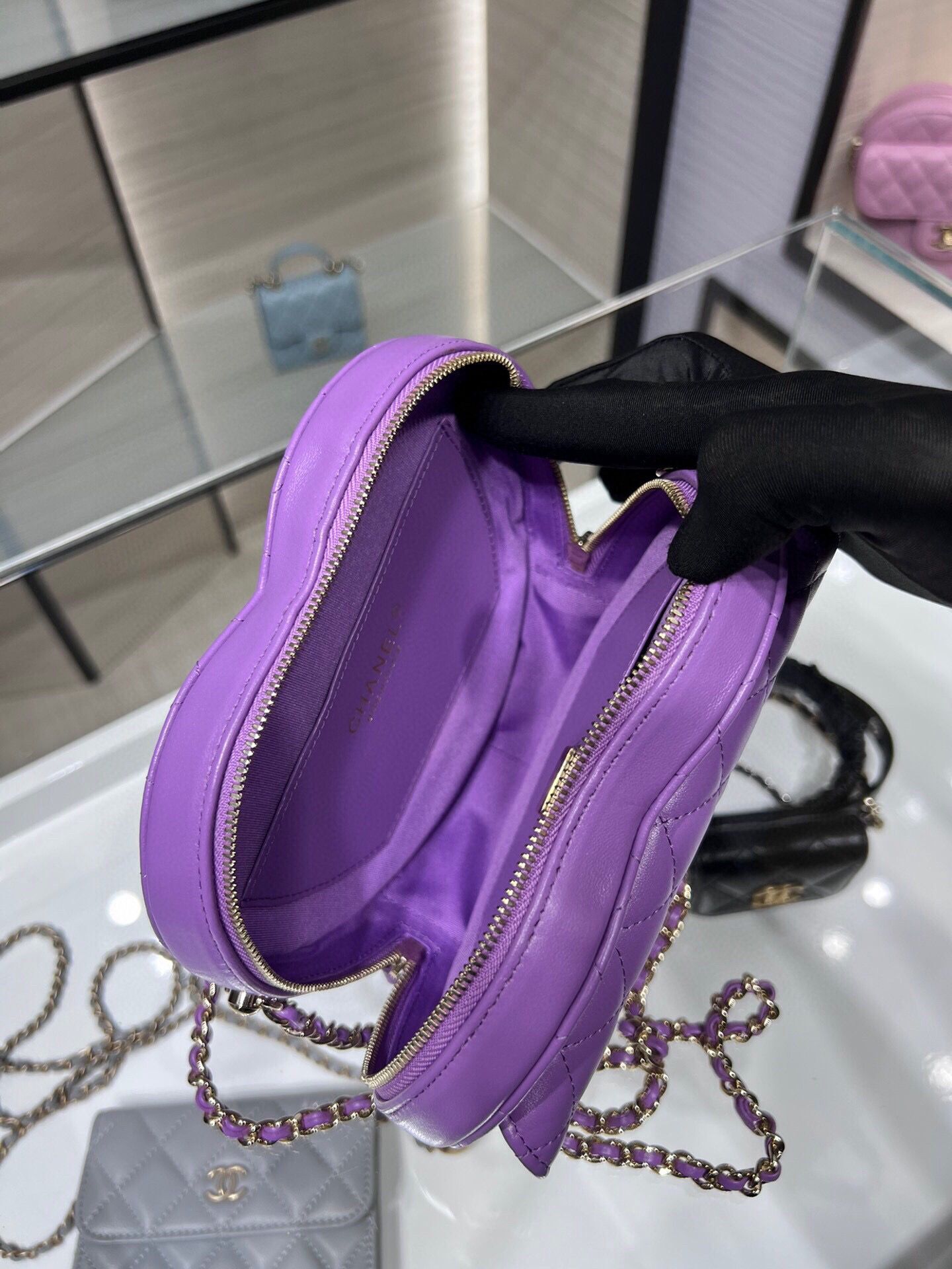 Chanel 2022S Love Heart Original Lambskin Crossbody Chain Bag AS3191Y Purple