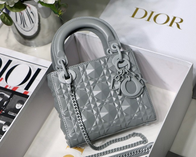 MEDIUM LADY DIOR BAG Cannage Calfskin M0566OE gray