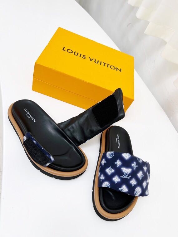 Louis Vuitton slipper M36958-9