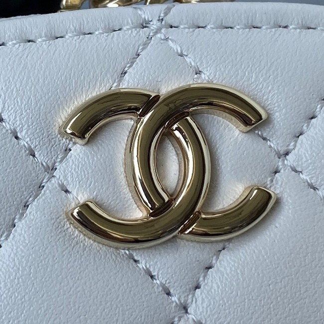 Chanel lambskin top handle bag AP27301 white