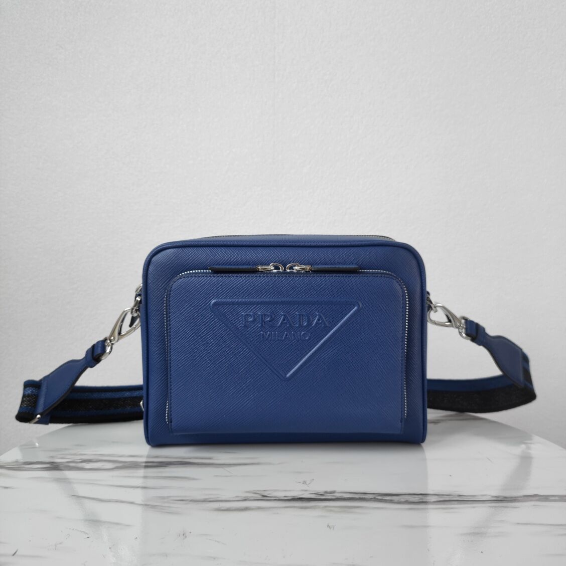 Prada Re-Edition 2005 Saffiano leather bag 2HD052 blue