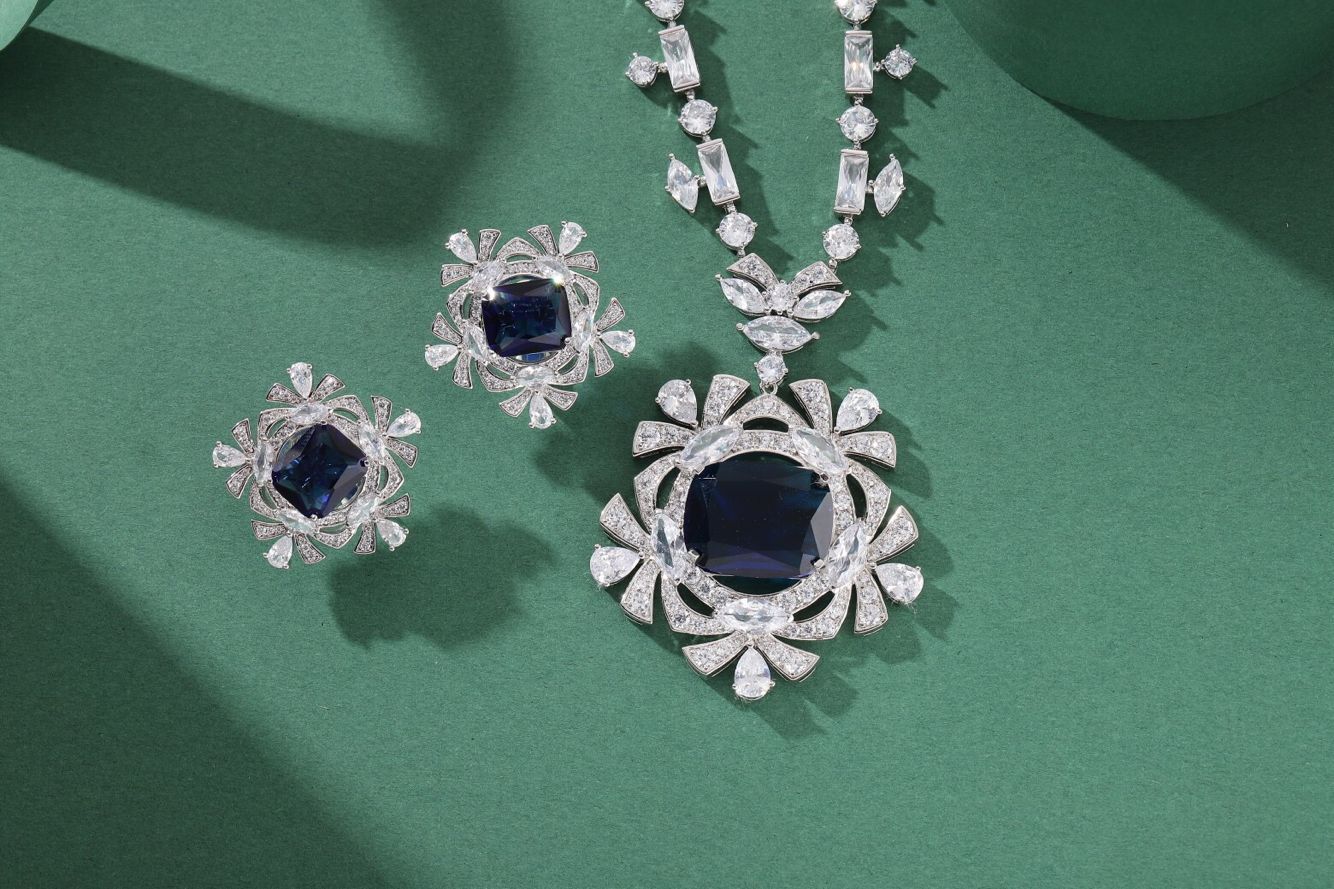 BVLGARI Necklace & Earrings One Set BNE11238