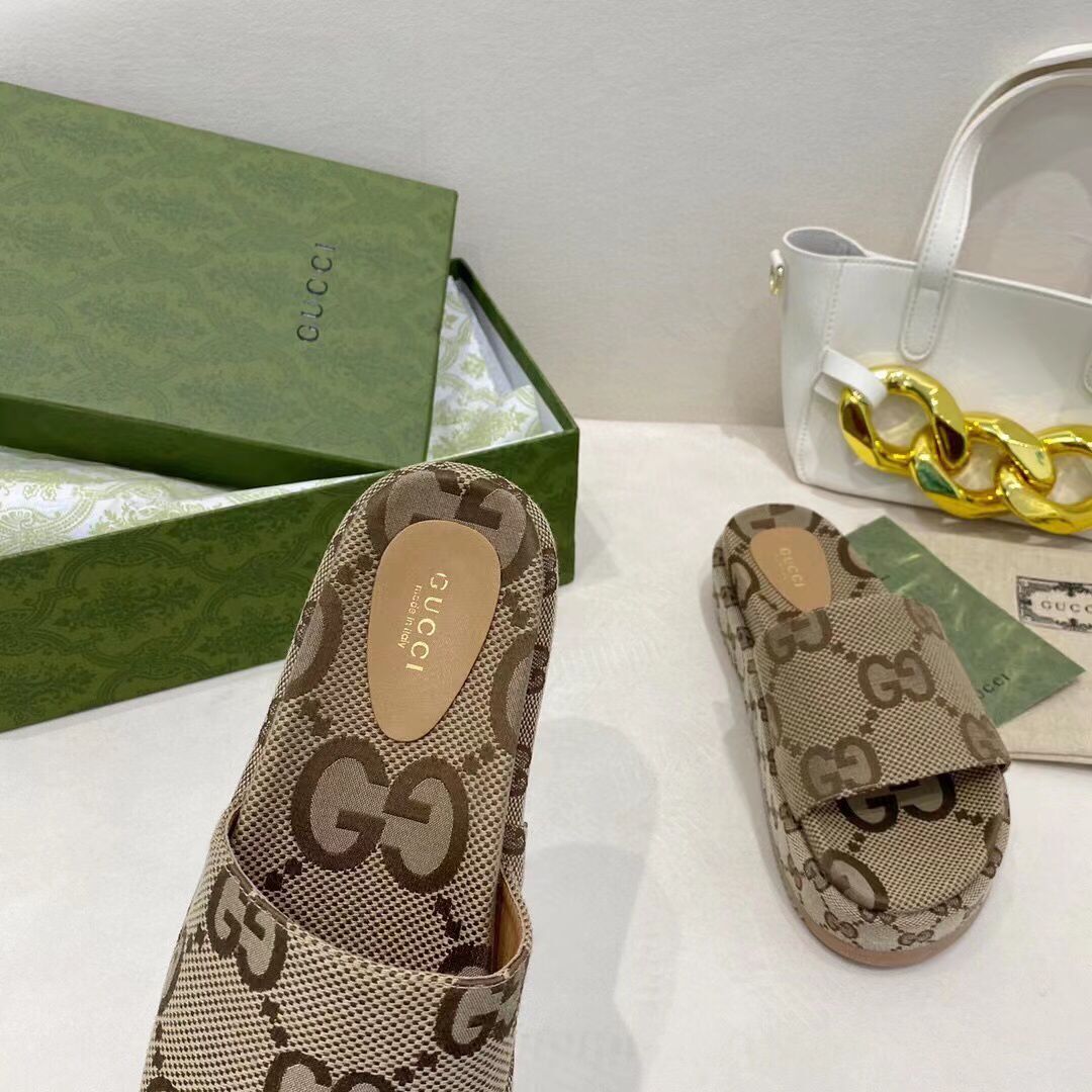 Gucci Slipper 65879