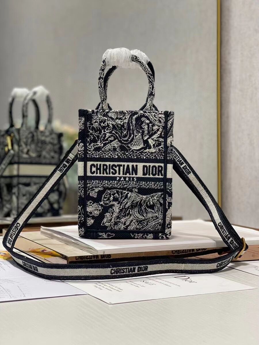 DIOR SMALL BOBBY BAG Embroidery C9002-2