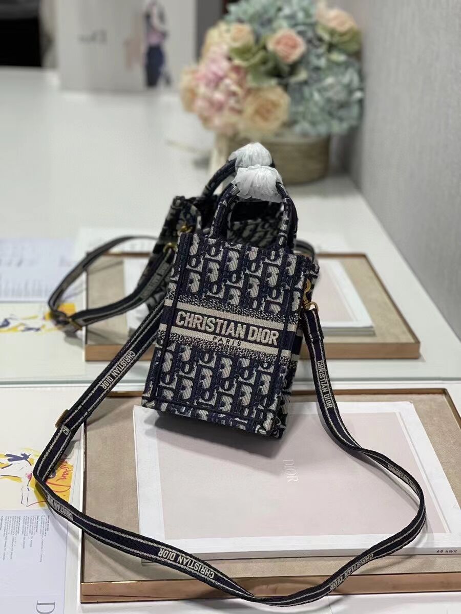 DIOR SMALL BOBBY BAG Embroidery C9002-3