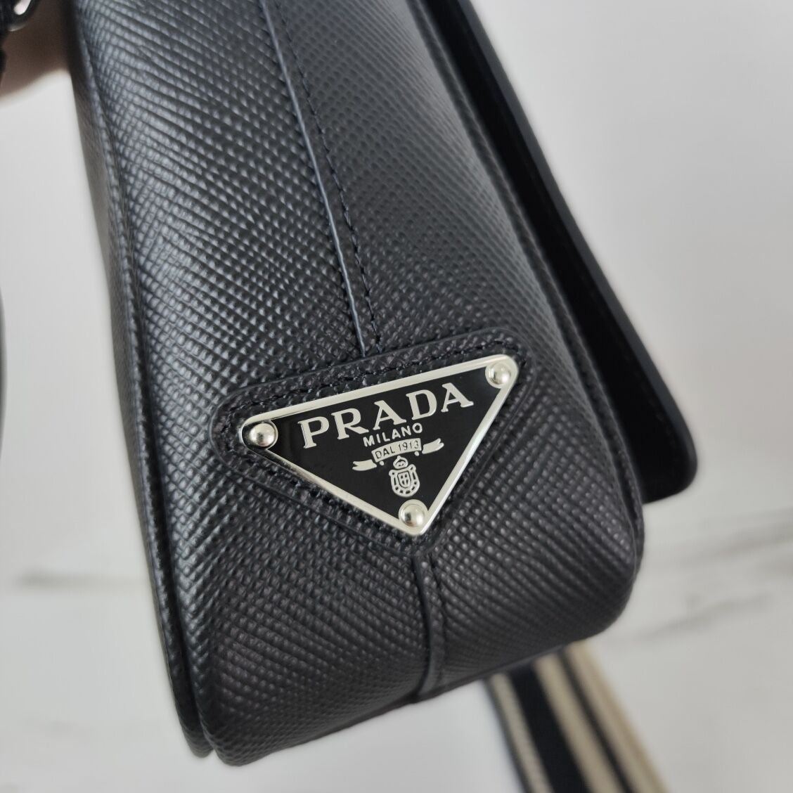 Prada Leather bag with shoulder strap 2BV031 black