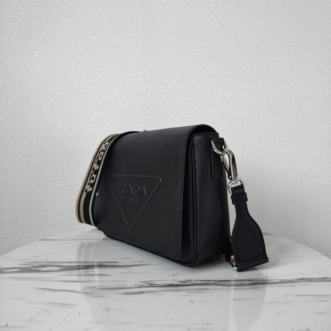 Prada Leather bag with shoulder strap 2BV031 black