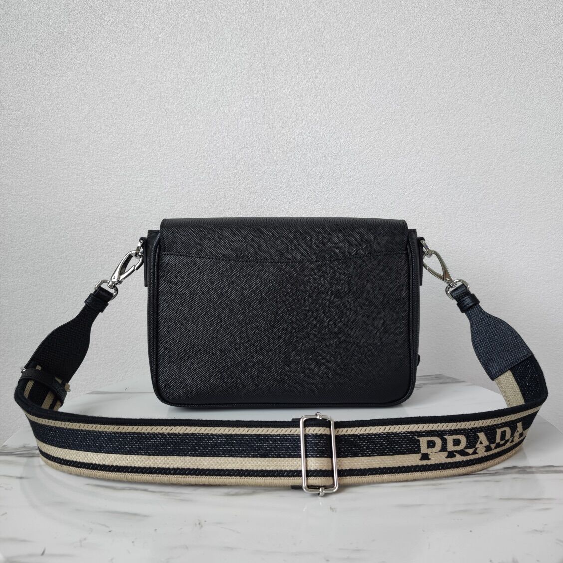 Prada Leather bag with shoulder strap 2BV031 black