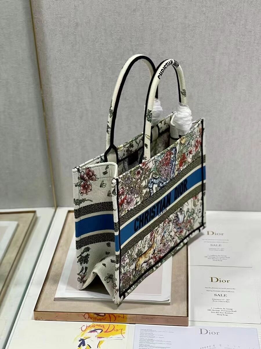 SMALL DIOR BOOK TOTE Embroidery C1287-30 white