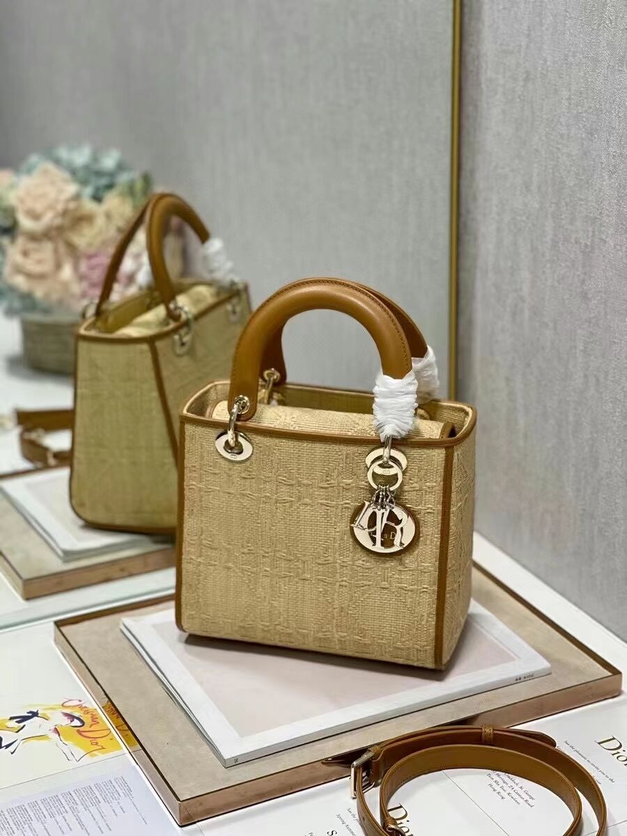 Dior MEDIUM LADY D-LITE BAG C9620 Apricot