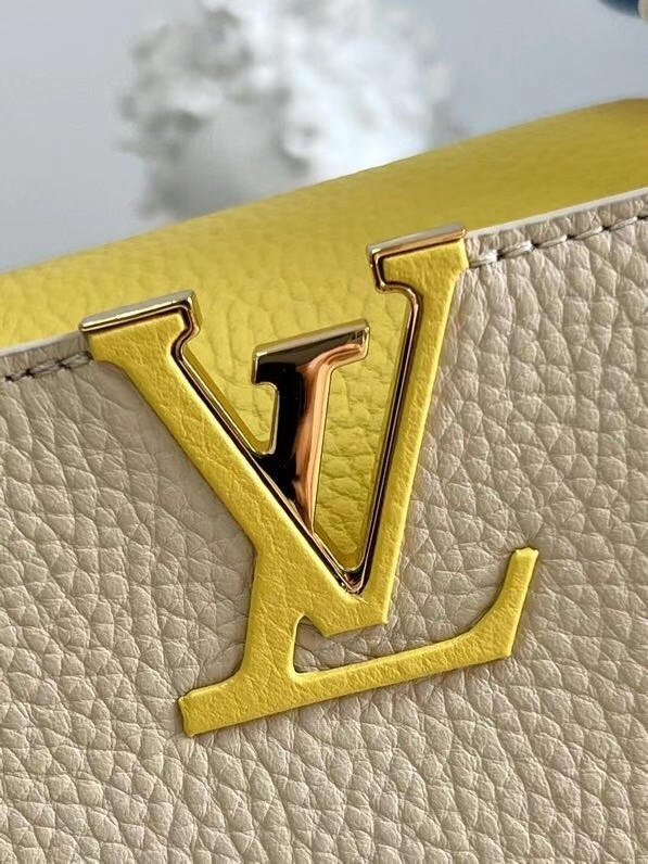 Louis Vuitton CAPUCINES BB M59882 Creme Beige