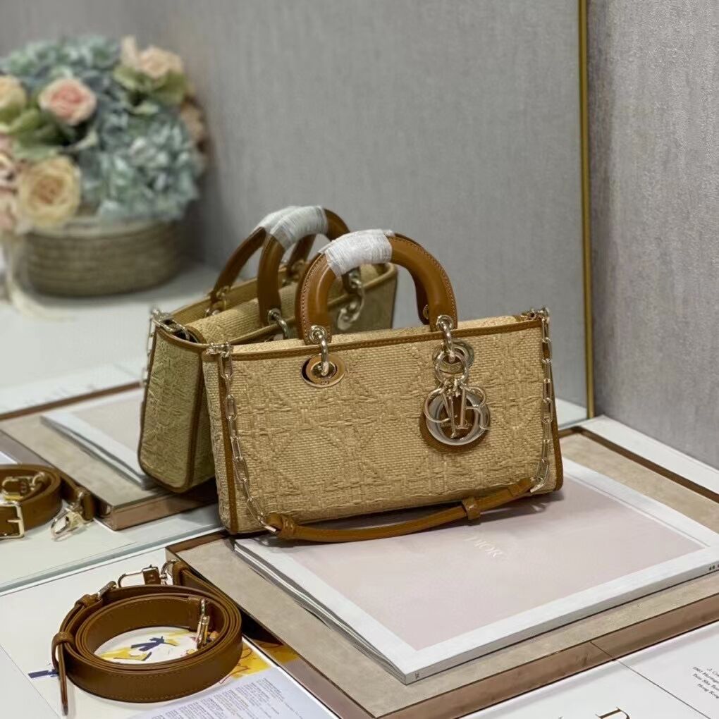 MEDIUM LADY DIOR BAG C9627 Apricot