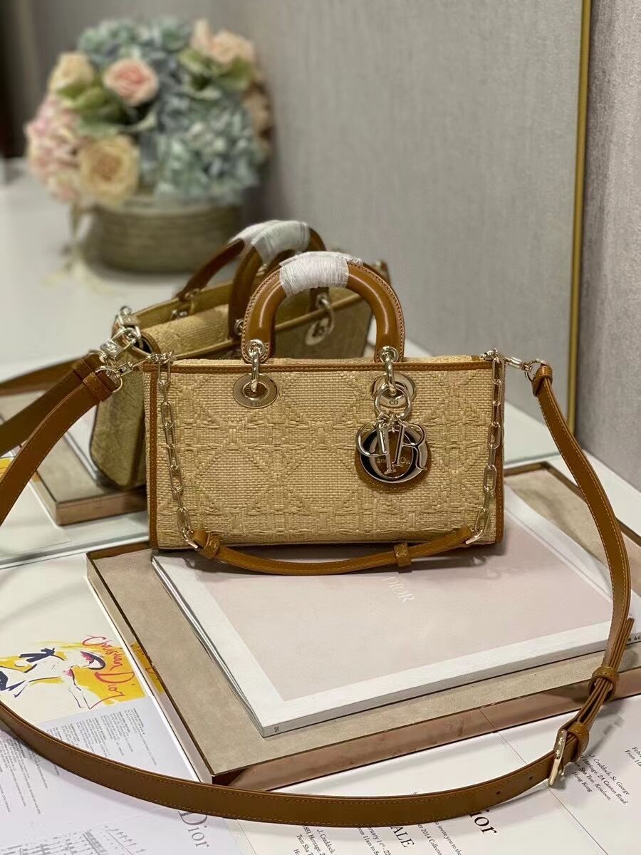 MEDIUM LADY DIOR BAG C9627 Apricot