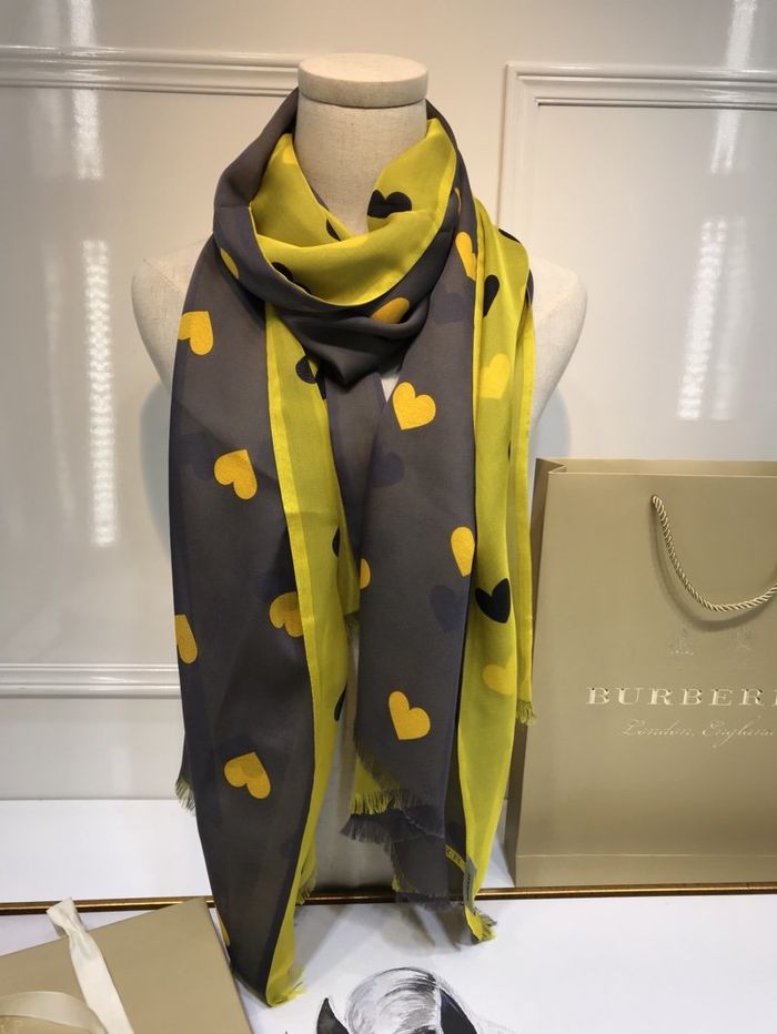 Burberry Scarf BBS00007