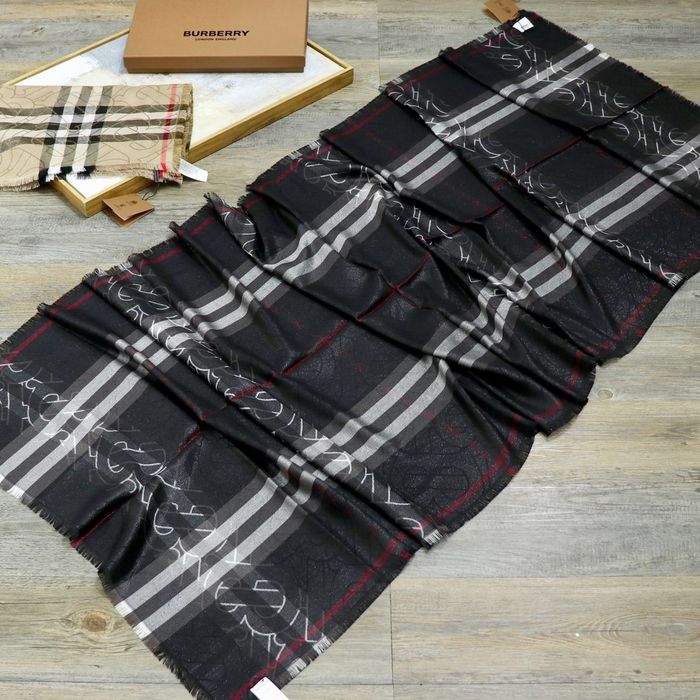 Burberry Scarf BBS00012