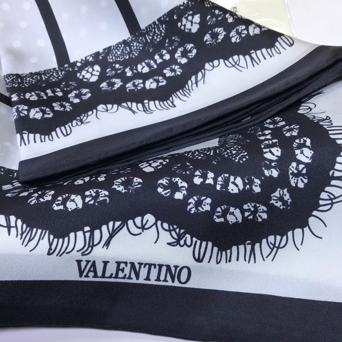 Valentino Scarf VLS00001