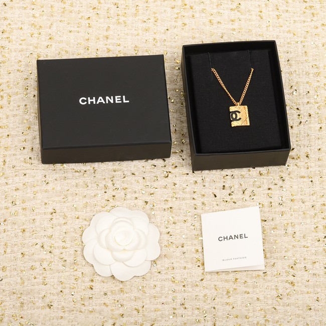 Chanel Necklace CE8400