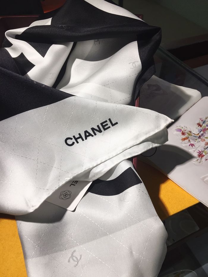 Chanel Scarf CHS00090