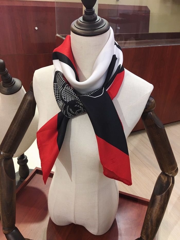 Chanel Scarf CHS00091