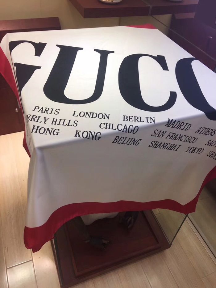 Gucci Scarf GUS00065