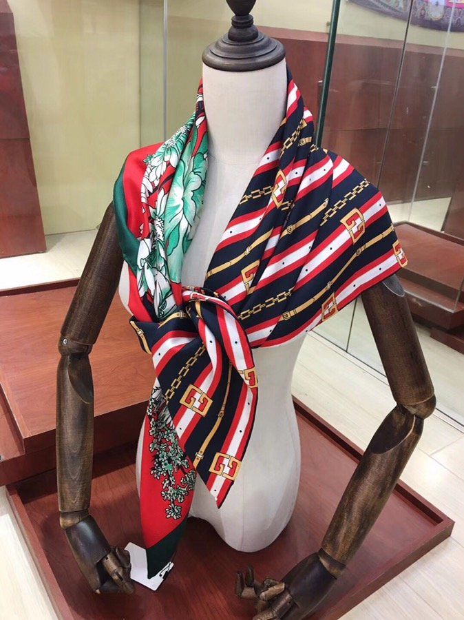 Gucci Scarf GUS00086