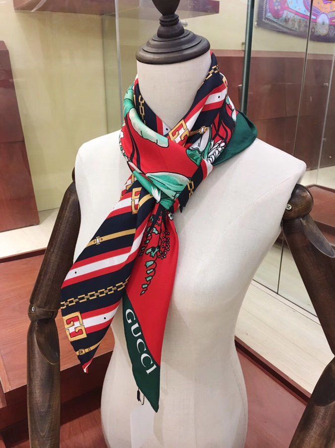 Gucci Scarf GUS00086