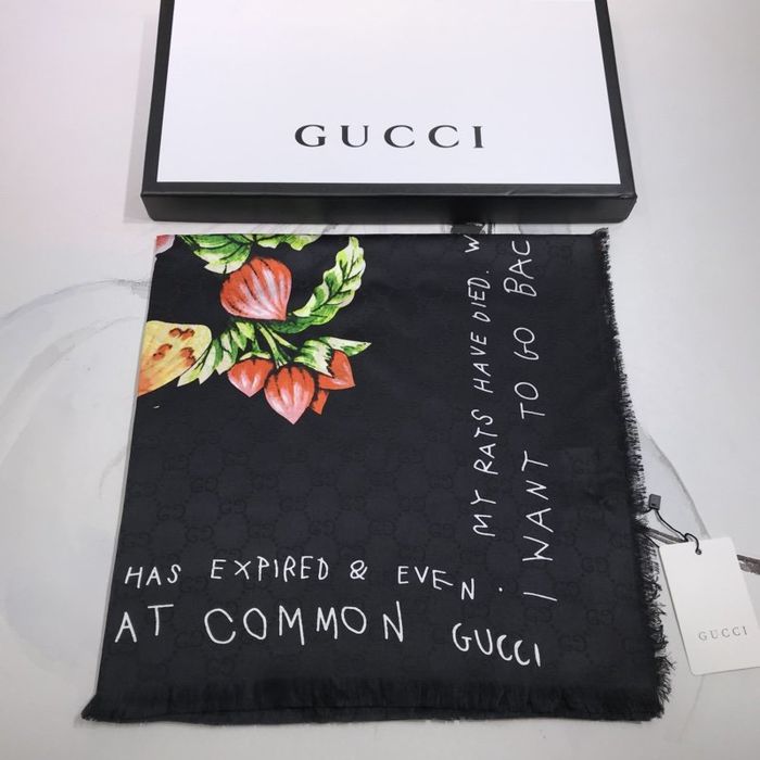 Gucci Scarf GUS00108