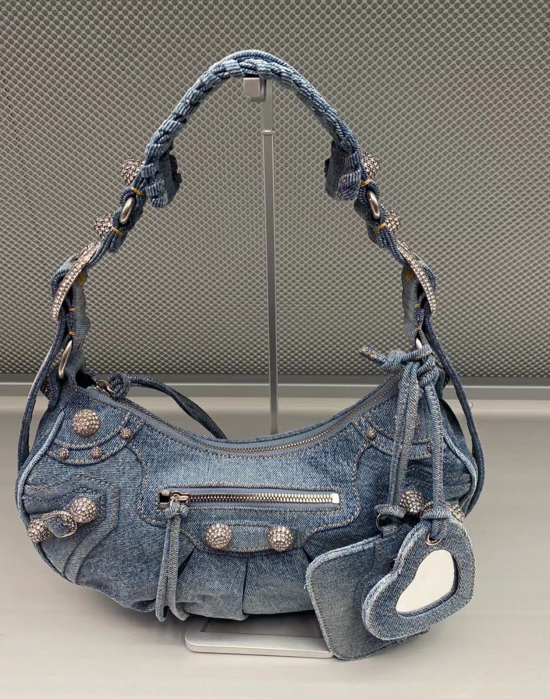 Balenciaga WOMENS LE CAGOLE MEDIUM SHOULDER BAG 27541 Denim