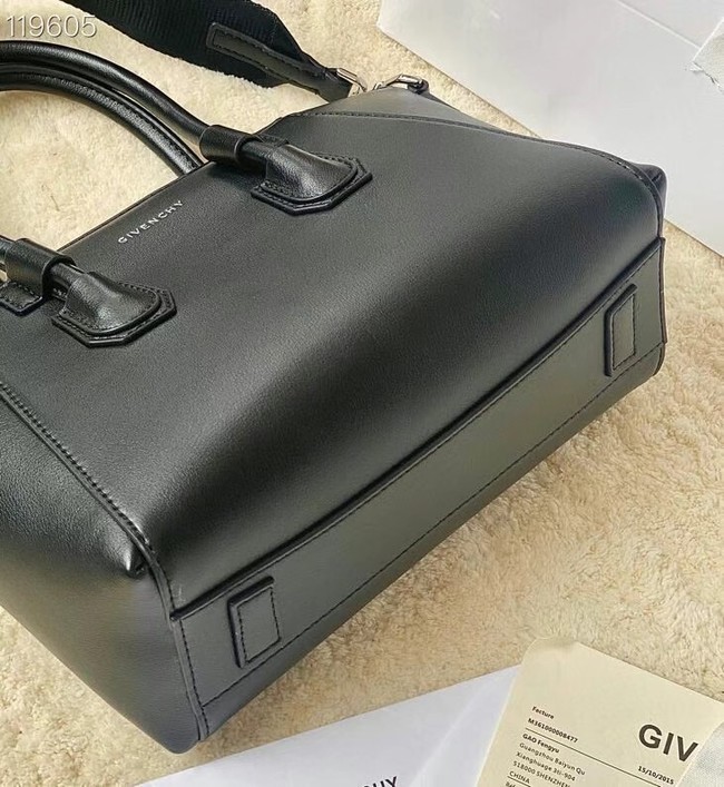 Givenchy Grained Original Calfskin Small Antigona Bag BB0273 black