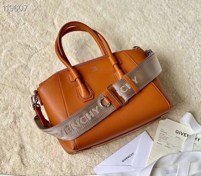 Givenchy Grained Original Calfskin Small Antigona Bag BB0273 brown