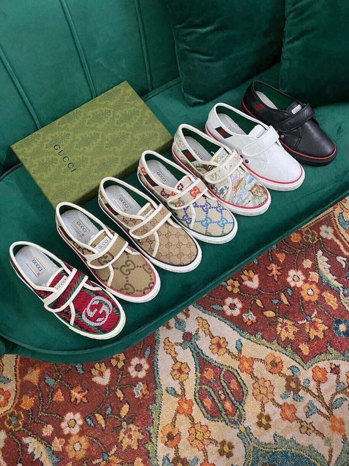 Gucci Couple Shoes GUS00333