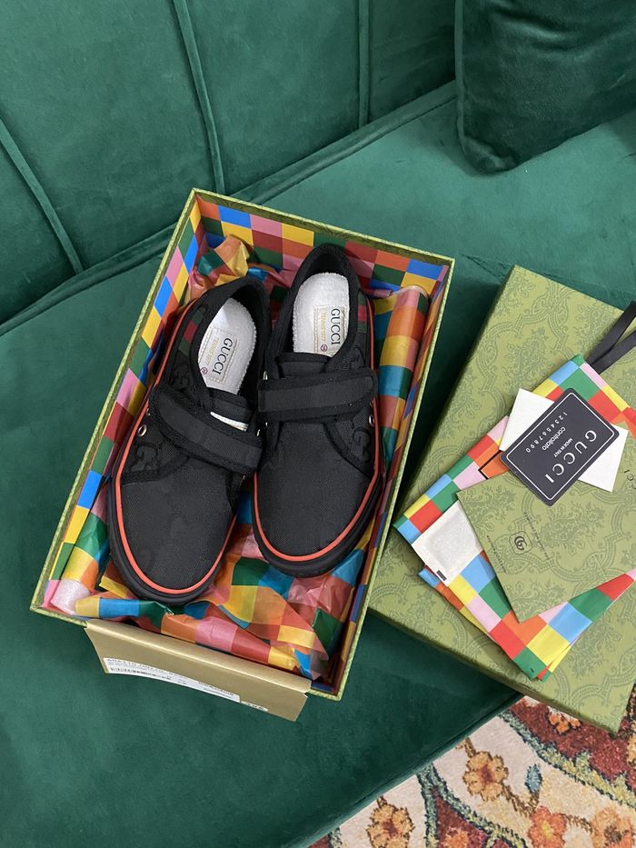 Gucci Couple Shoes GUS00343