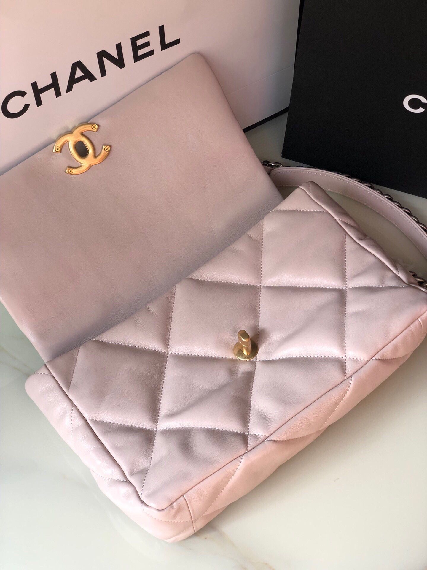 CHANEL Original Lambskin 19 Flap Bag AS1160 AS1161 light Pink