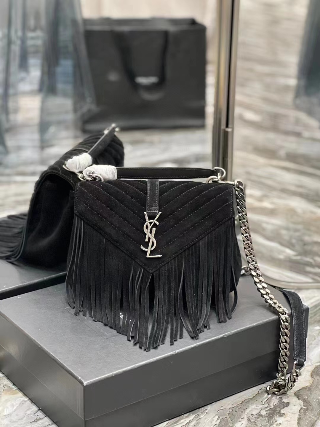 SAINT LAURENT COLLEGE MEDIUM CHAIN BAG IN LIGHT SUEDE WITH FRINGES 5317050 black