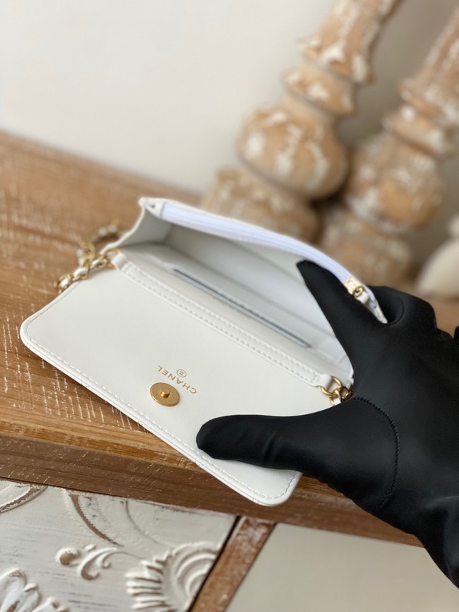 Chanel CLUTCH WITH CHAIN AP2929 white