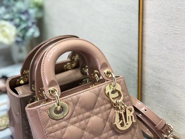 MINI LADY DIOR BAG Patent Cannage Calfskin M0505O light pink