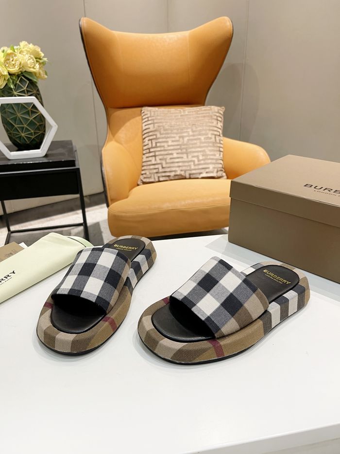 Burberry Shoes BBS00004