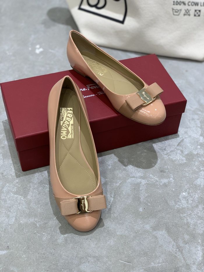 Ferragamo Shoes FMS00030