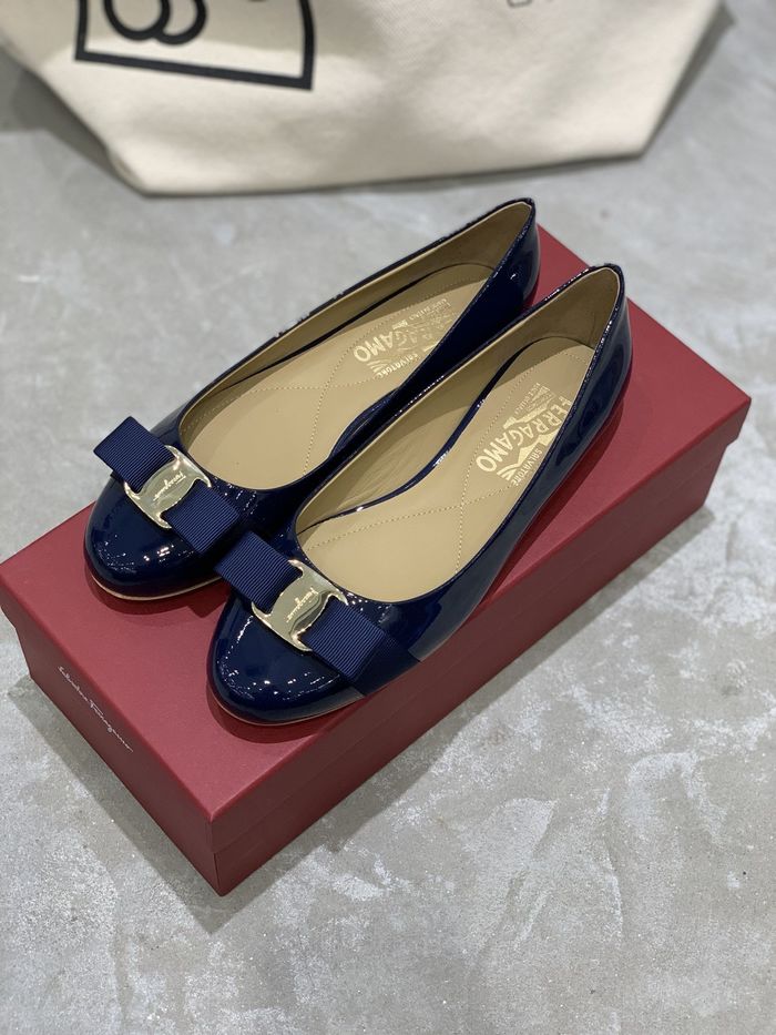 Ferragamo Shoes FMS00032