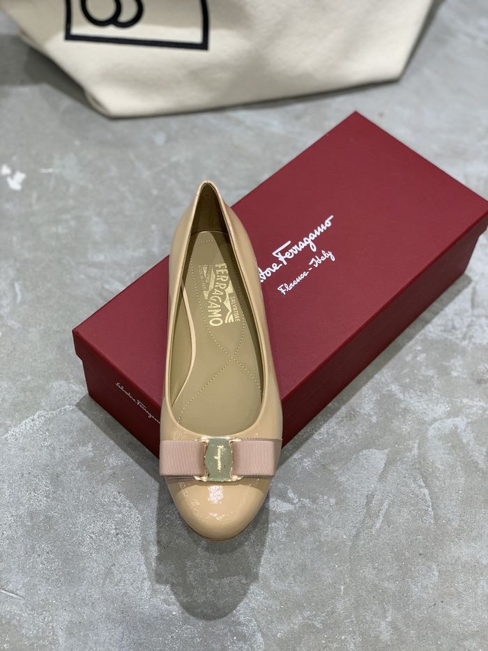 Ferragamo Shoes FMS00037