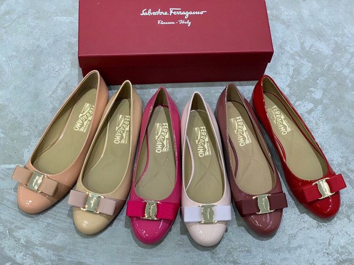 Ferragamo Shoes FMS00040